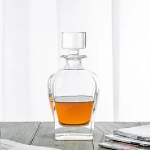 High Quality DECANTER AND SET 10115